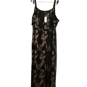 Elegant Black and Gold Maxi Evening Dress